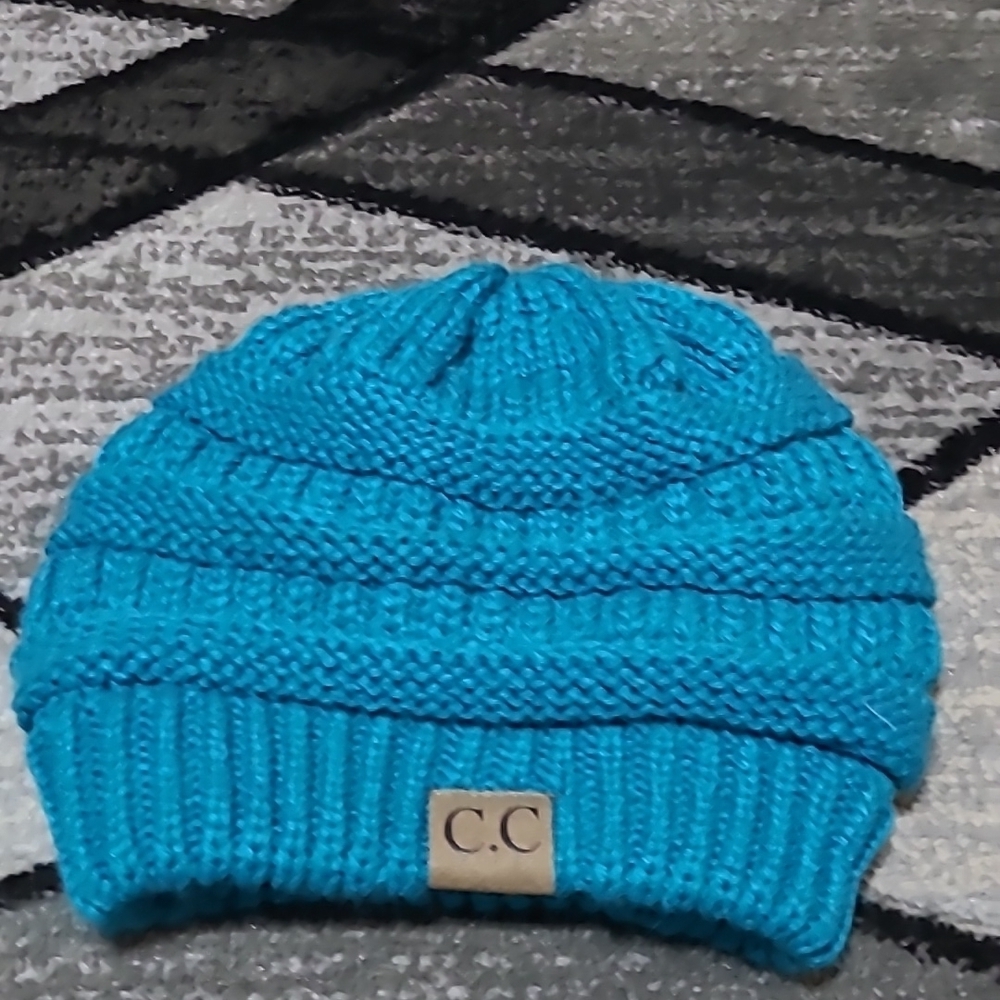 C.C CHUNKY STRETCH CABLE KNIT BEANIE HAT